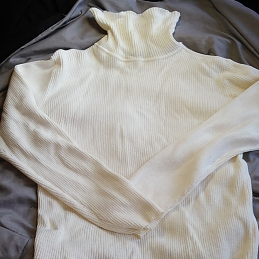 simple white knit turtle neck by relativity
